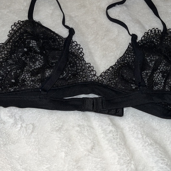 NWOT black lace triangle bralette - Picture 2 of 3